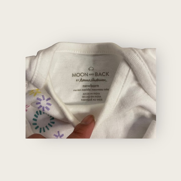 Moon & Back Hanna Andersson Long Sleeve Onesie - Picture 3 of 4